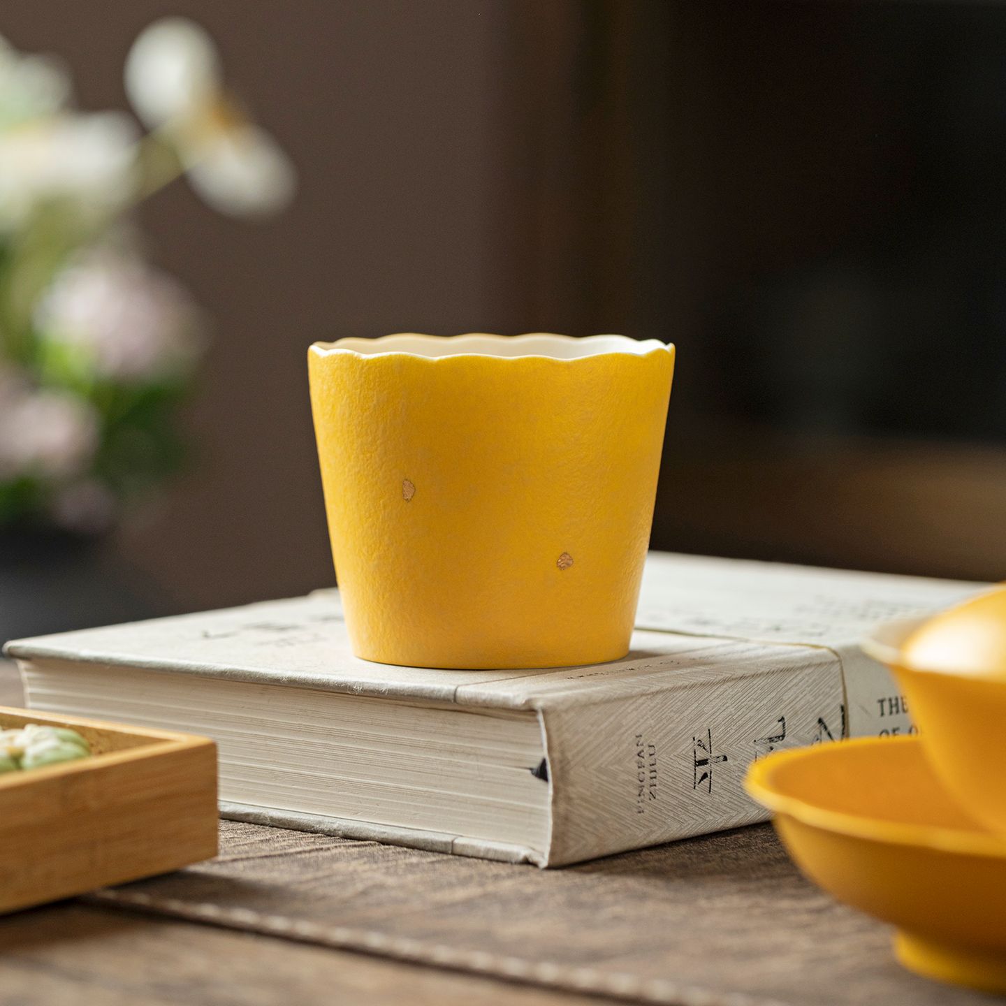 Handmade Ceramic Mug - El Yapımı Limon Sarısı Altın Benekli