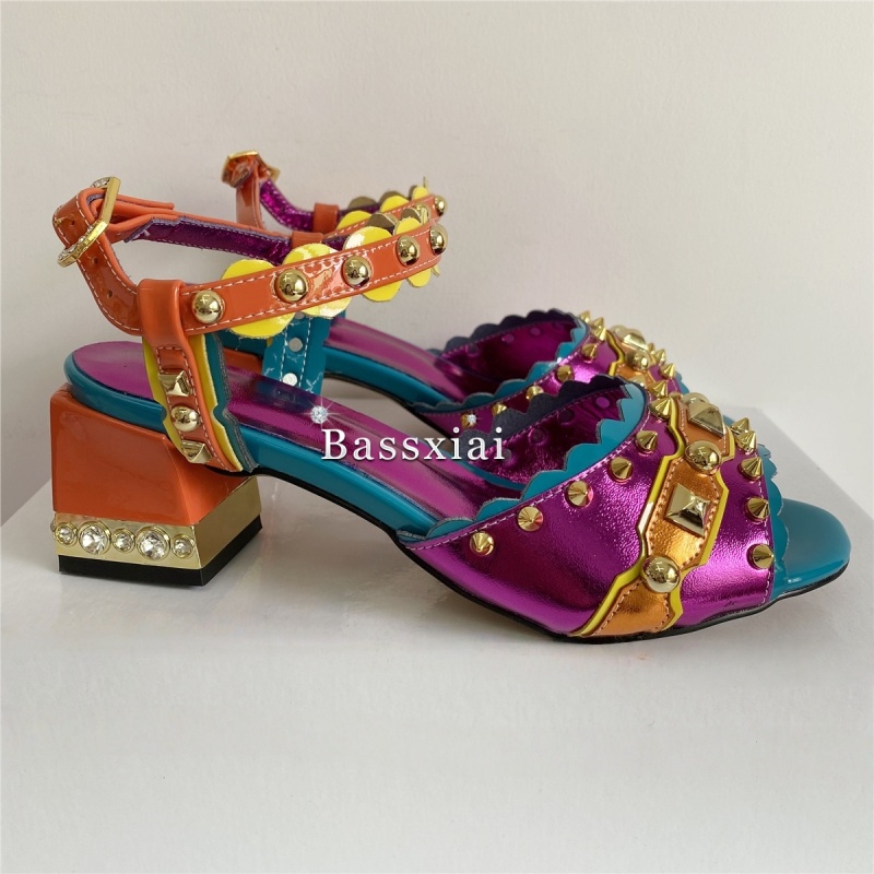 Luxury Rivet T-Strap Sandals W - Luxury Lifestyle Shoes incelemesi ve fiyatı